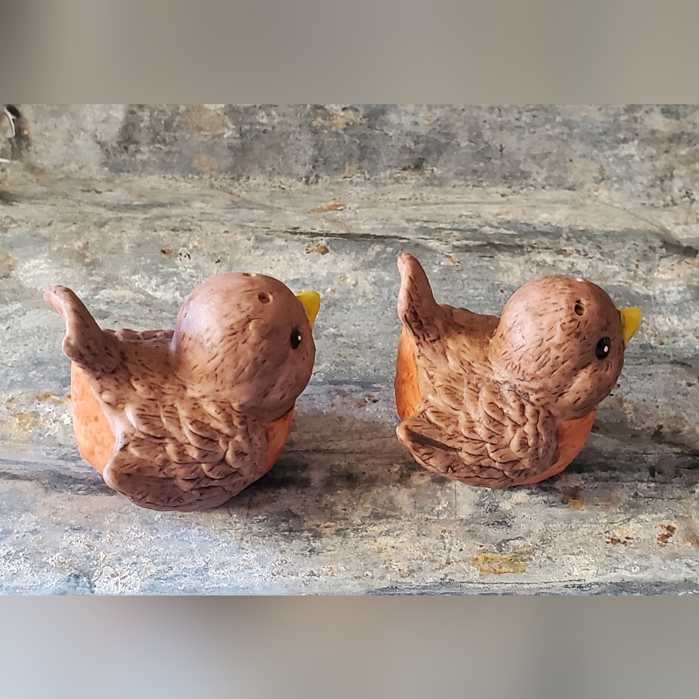 Enesco Robin bird shakers